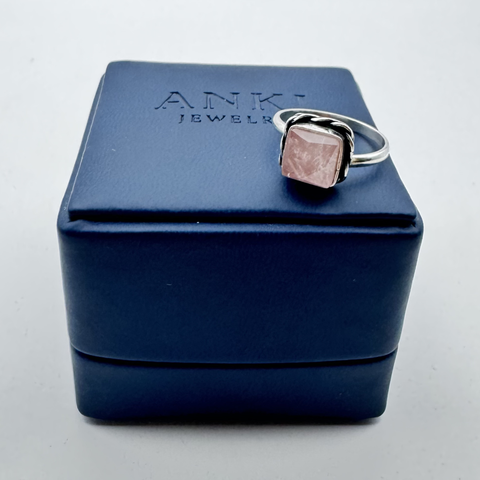 Anillo Cuadrado Amor Propio