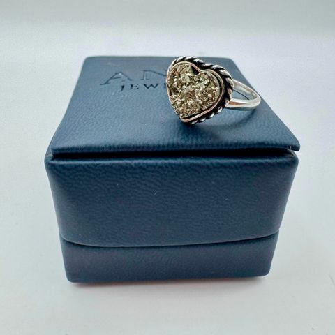 Anillo Corazón Abundante