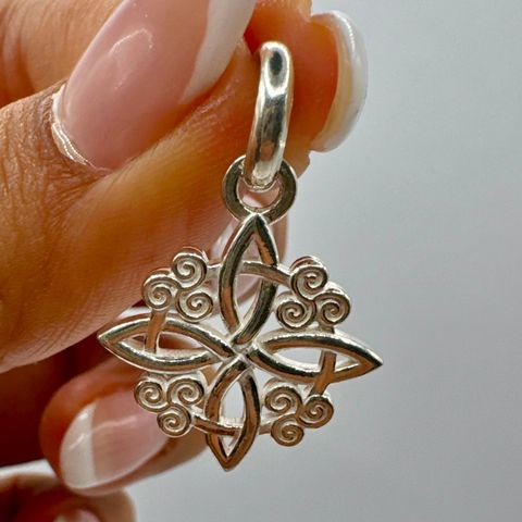 Dije Nudo de Bruja Espiral 