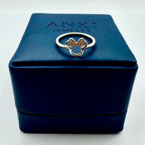 Anillo Minnie Charm