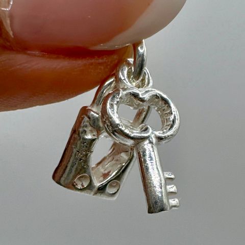 Dije Llave y Candado