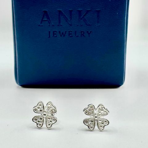 Aretes Trébol Radiante