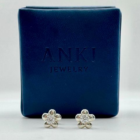 Aretes Flor con Circonia