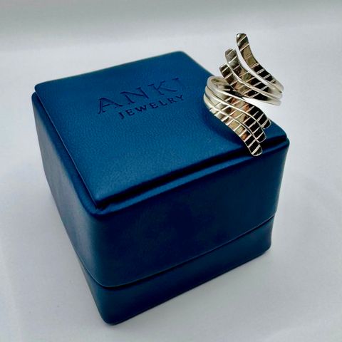 Anillo Plumas Sagradas