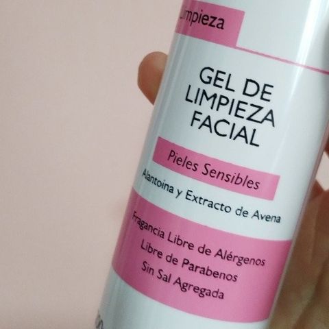 Gel de limpieza Pieles Sensibles Libra