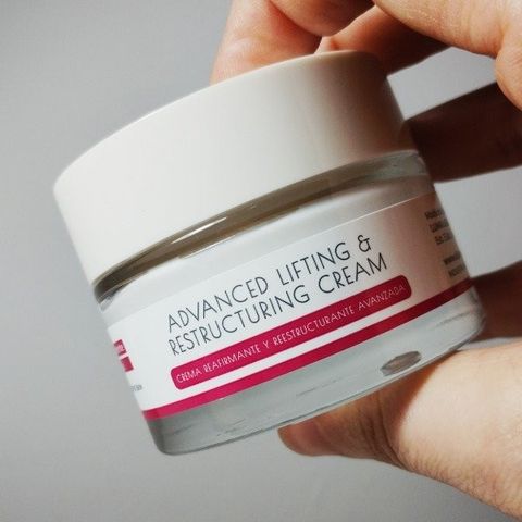 Crema Reafirmante Y Reestructurante Avanzada Siluma