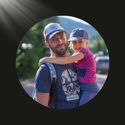 🔵 J. M. – Papá de Santi (5 años)