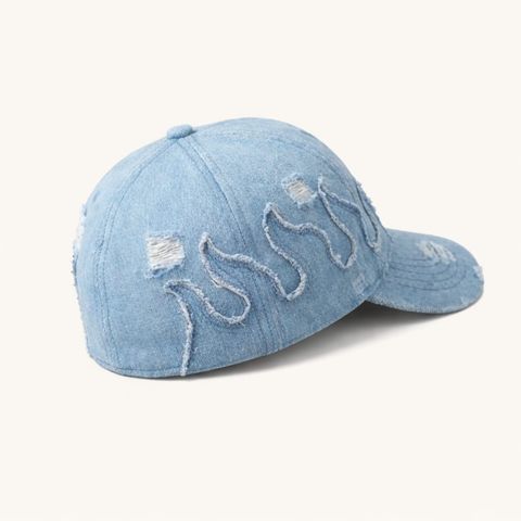 Gorra Fitted (cerrada atrás)