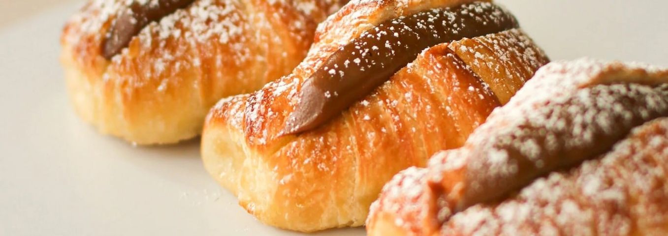 Docena de medialunas artesanales de mantequilla RELLENAS (Sólo Madrid y alrededores)