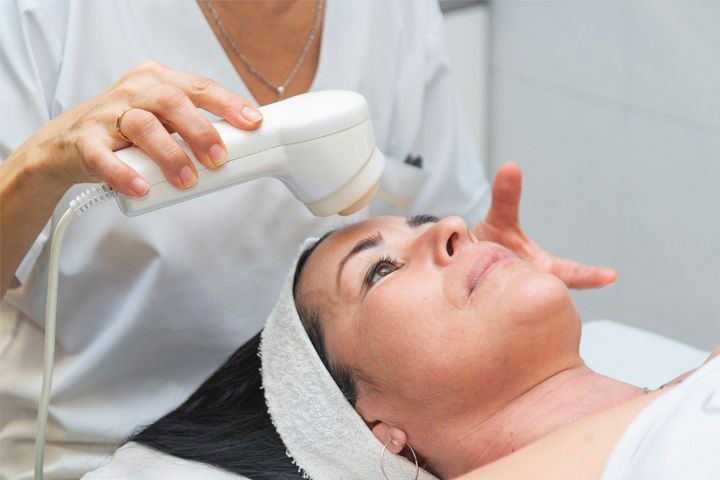 Limpieza Facial y Electroporación 