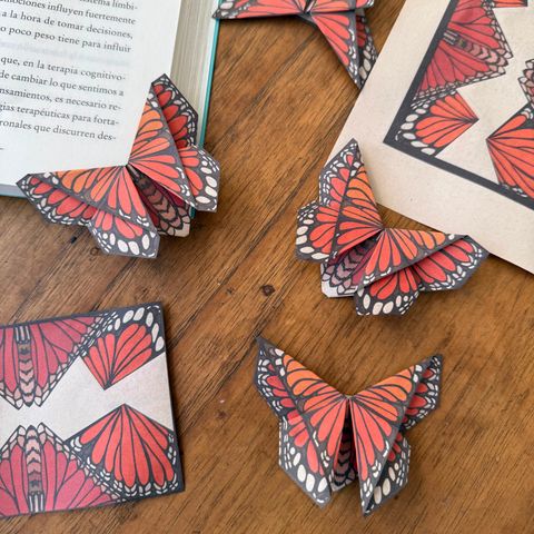 Mariposa Monarca Origami Bookmark