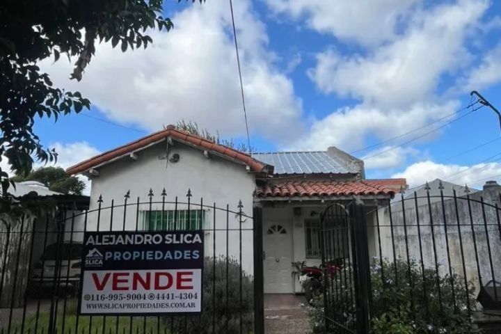 BALBASTRO 3950 - CASA 3 AMB.