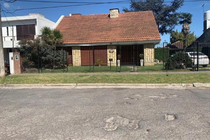 PERIBEBUY 1000 - CHALET 5 AMB.