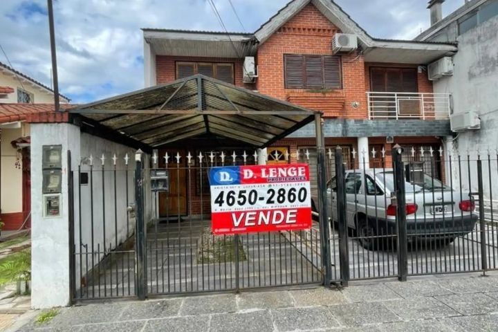 JOSÉ MARÍA MORENO 1000 - DUPLEX 3 AMB.