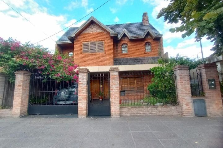 MIRÓ 2700 - CASA 7 AMB.