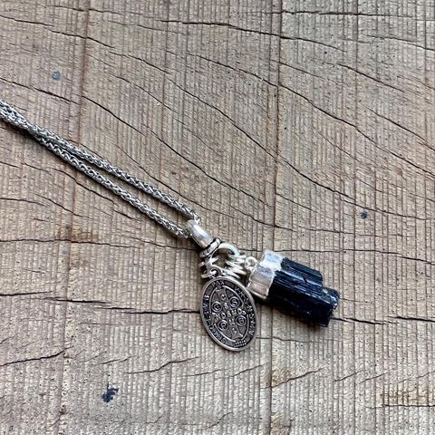 Collar Turmalina y San Benito