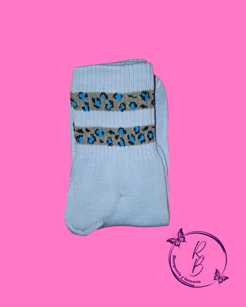 Medias 3/4 Celeste con Animal Print en Celeste