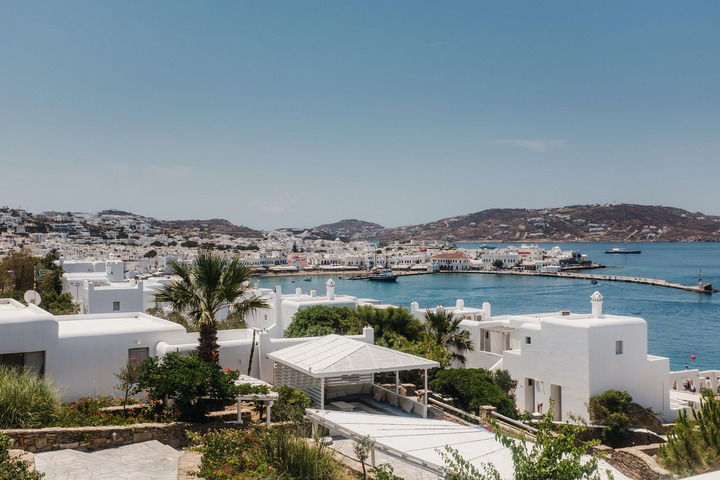 MYKONOS TRAVEL GUIDE