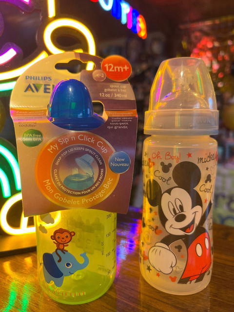 Combo mamadera Nuk Mickey mas vaso Avent Philips!