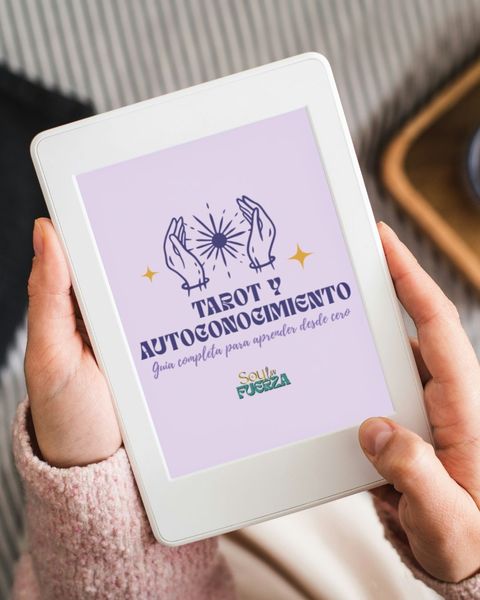 E-book Tarot y Autoconocimiento: curso completo para aprender desde cero
