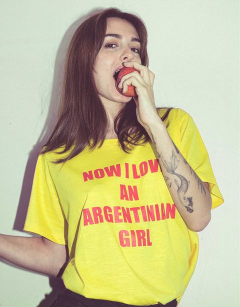 Remera rock Now I love amarilla